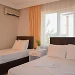 Huzur Royal 아파트호텔