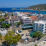 Huzur Royal 아파트호텔