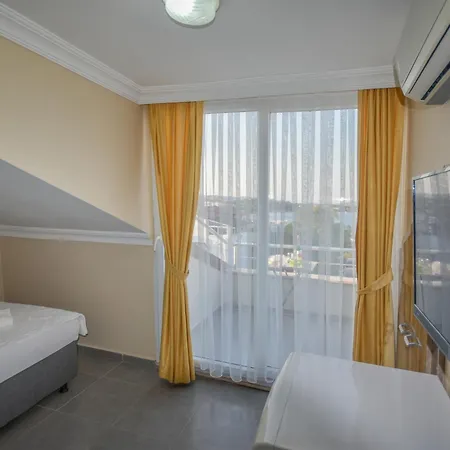 Aparthotel Huzur Royal *