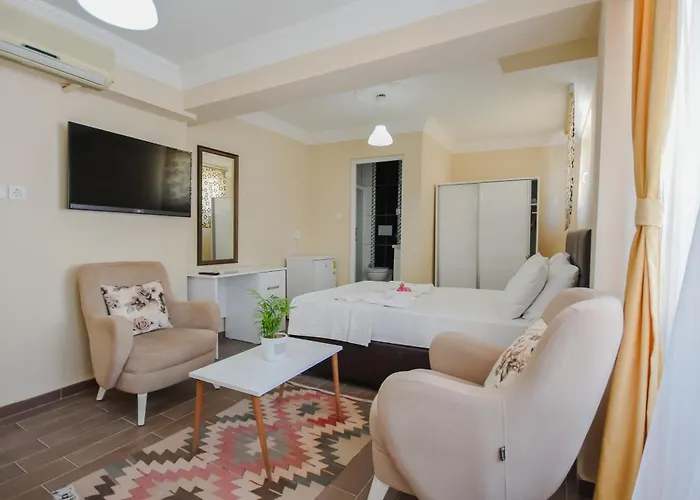 Ξενοδοχείο με διαμερίσματα Huzur Royal 3*