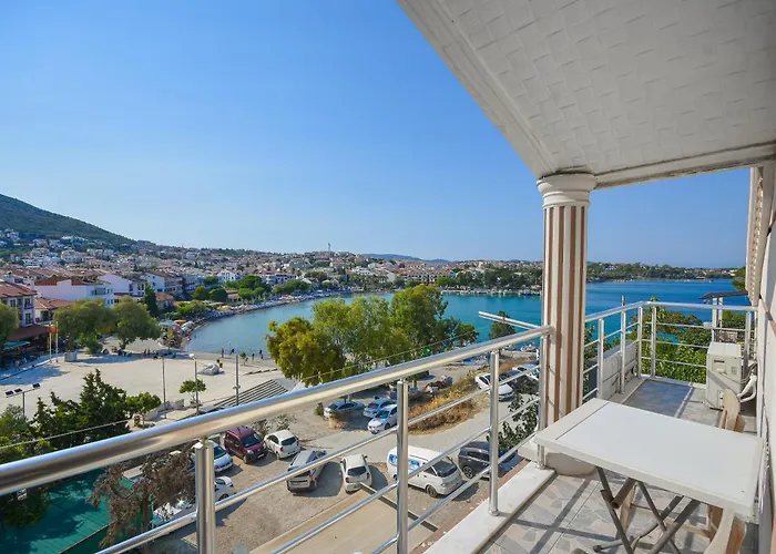 Ξενοδοχείο με διαμερίσματα Huzur Royal 3*