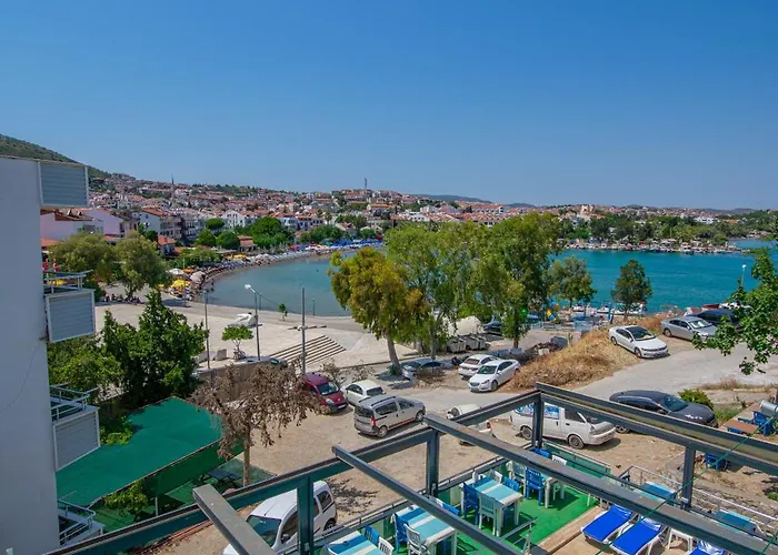 Ξενοδοχείο με διαμερίσματα Huzur Royal 3*